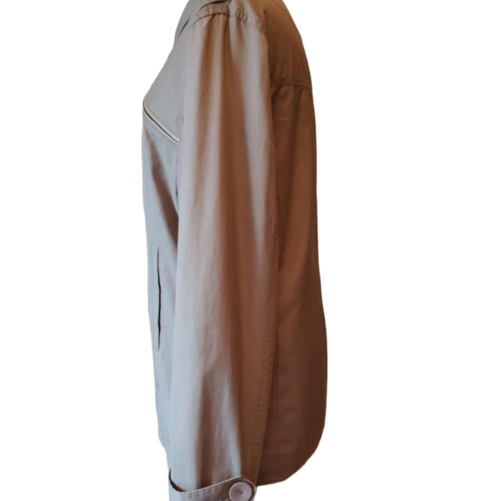 Waterproof/windbreaker jacket - Picture 4 of 15